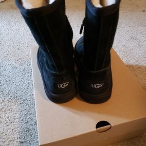 Ugg
